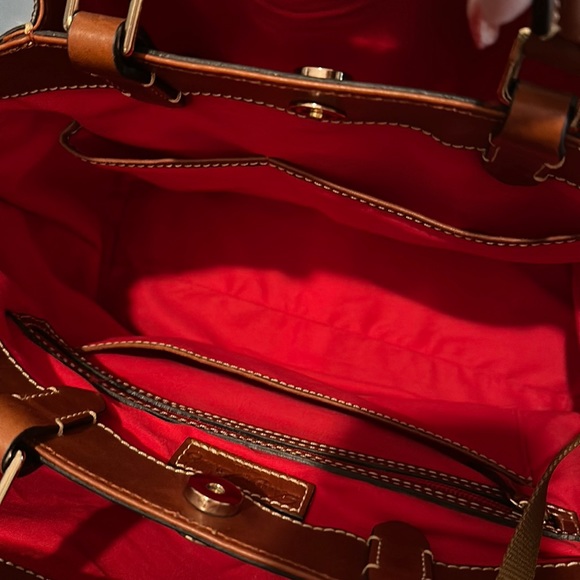 Authentic Dooney & Bourke, large Barlow - Picture 13 of 14